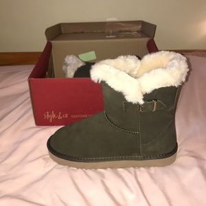 Olive Green GENUINE SUEDE Boots!!